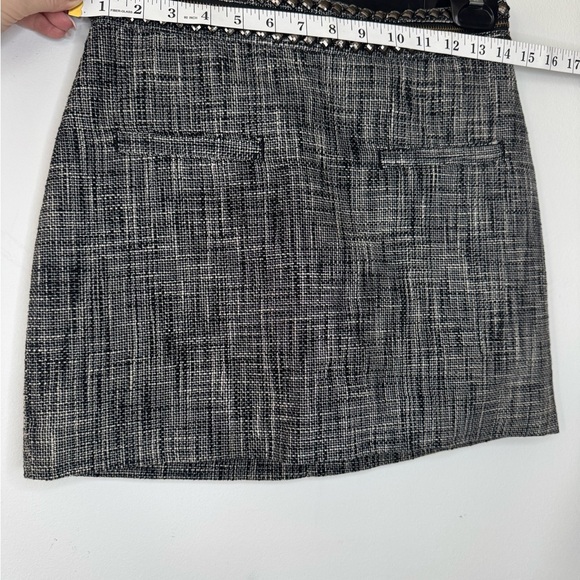 H&M Navy Tweed Mini Skirt with Embellished Waist – Size 6 - Picture 15 of 16